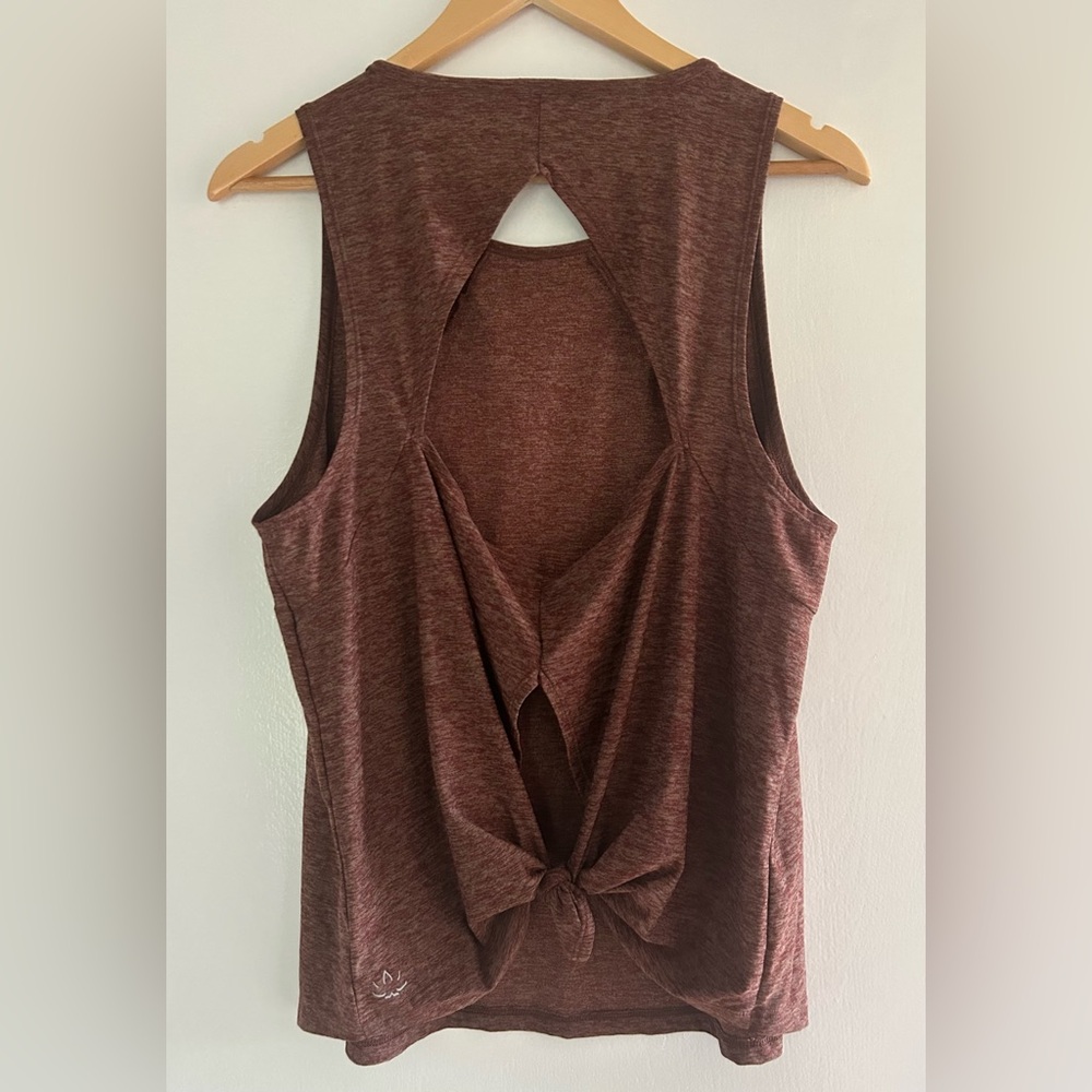 Beyond Yoga size XL tank top, space dye style neutral brown/rust color